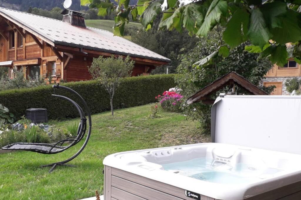 A4 Km De Megeve Tres Joli Studio Avec Jacuzzi ,Vue Sur Les Montagnes Au Calme Praz-sur-Arly Exteriör bild