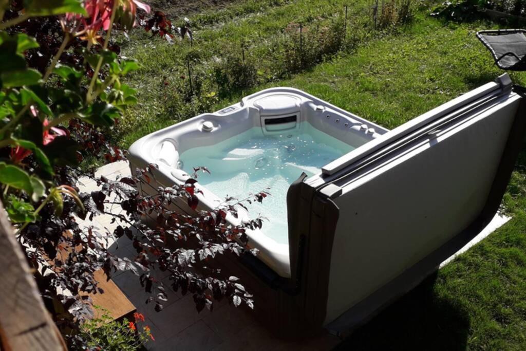 A4 Km De Megeve Tres Joli Studio Avec Jacuzzi ,Vue Sur Les Montagnes Au Calme Praz-sur-Arly Exteriör bild